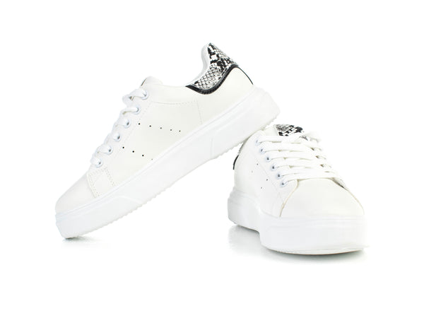 Platform sole sneakers