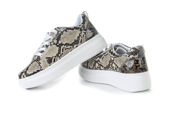 Flatform sneakers
