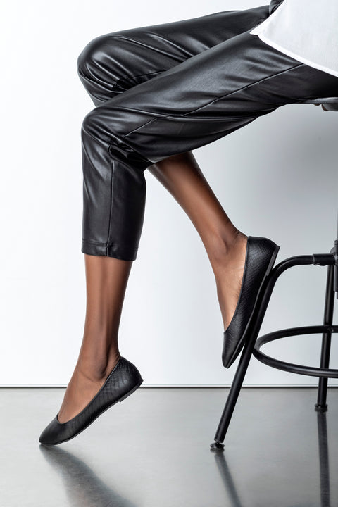 Pointed toe ballerinas