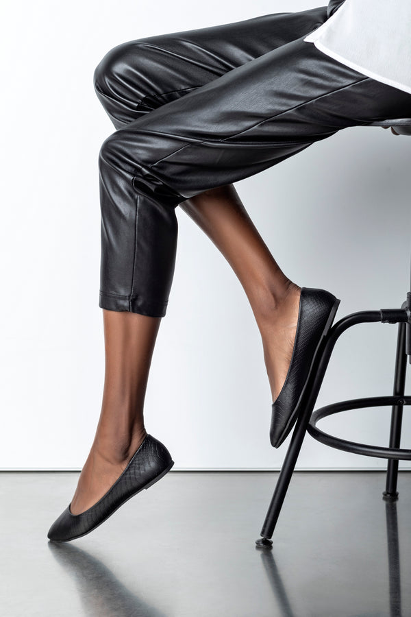 Pointed toe ballerinas