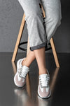 Lace-up fastening sneakers