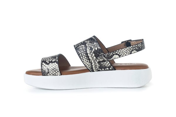 Flatform sandals
