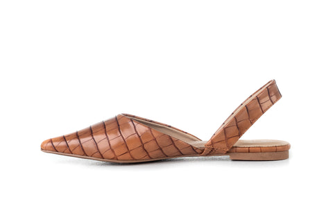 Slingback, pointed toe shoes