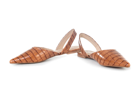 Slingback, pointed toe shoes