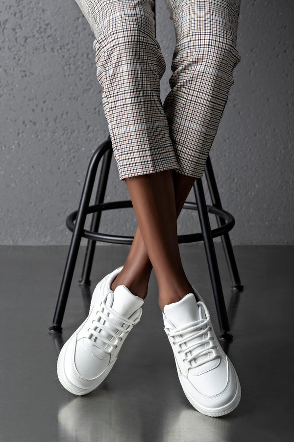 Flatform sneakers