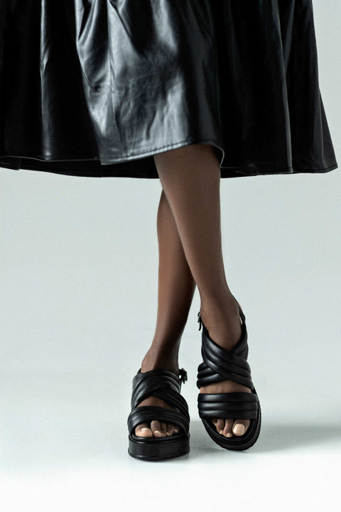 Lether, puffy, flatforam sandals