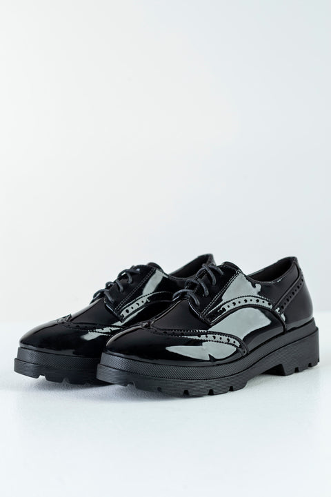 Lace-up shoes