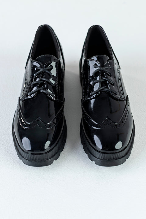 Lace-up shoes