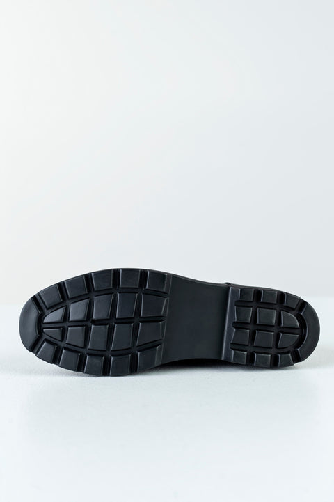 Lace-up shoes