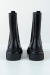 Chunky sole boots with elatic at sides