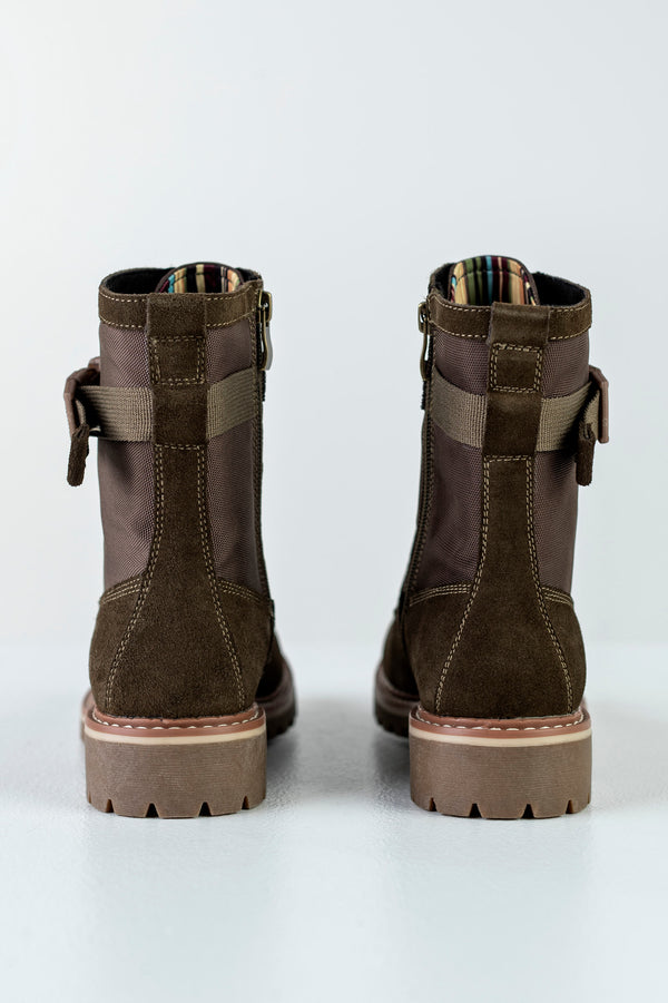 Leather lace-up boots with buckle