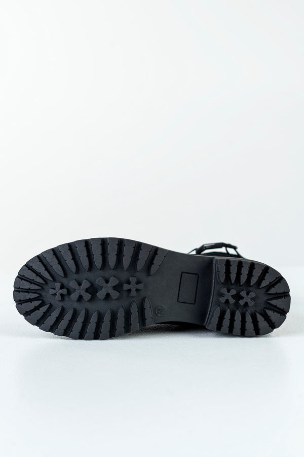 Leather lace-up boots with buckle