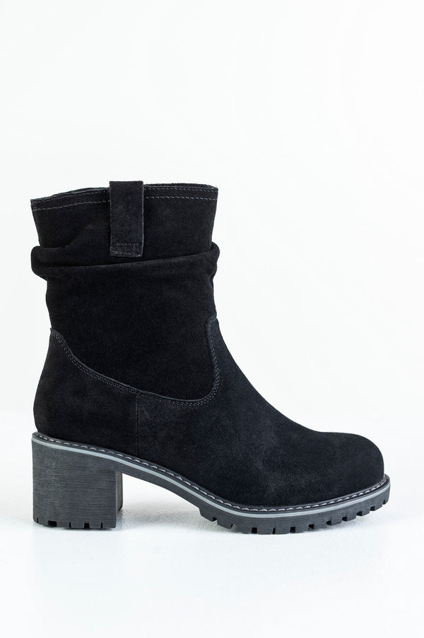 Leather boots