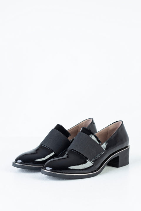 Leather shoes