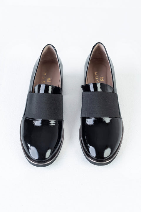 Leather shoes