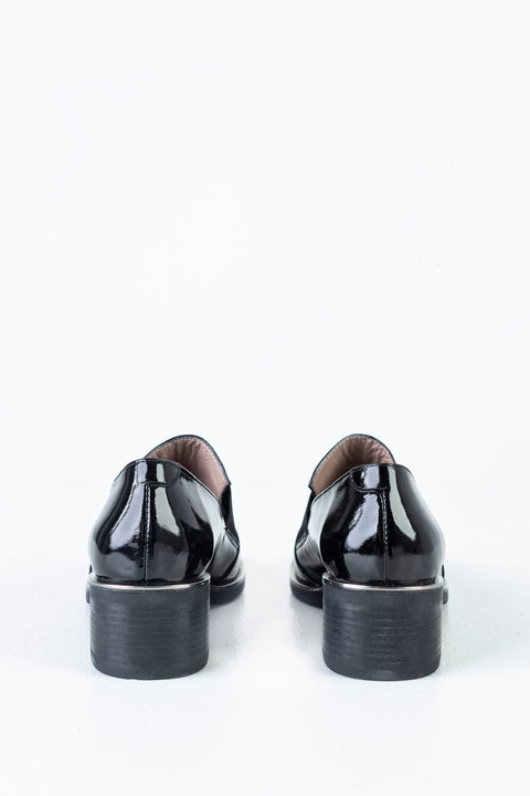 Leather shoes