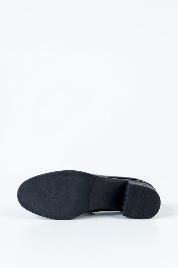 Leather shoes