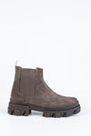 Leather chelsea boots