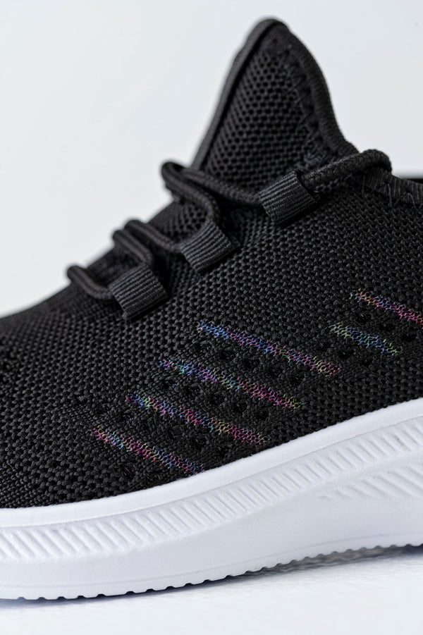 Knitted sneakers with laces