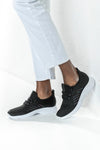 Knitted sneakers with laces