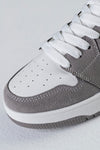 Lace-up fastening sneakers