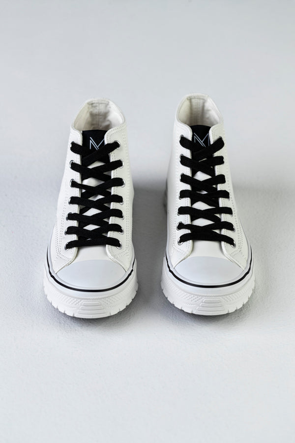 Lace-up fastening high top sneakers