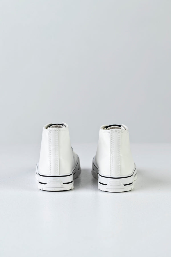 Lace-up fastening high top sneakers