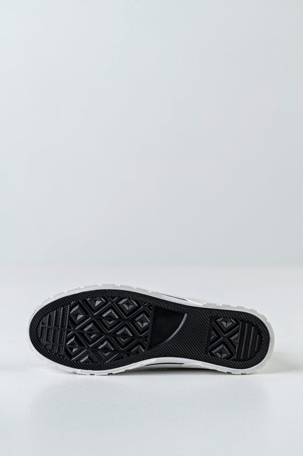 Lace-up fastening high top sneakers