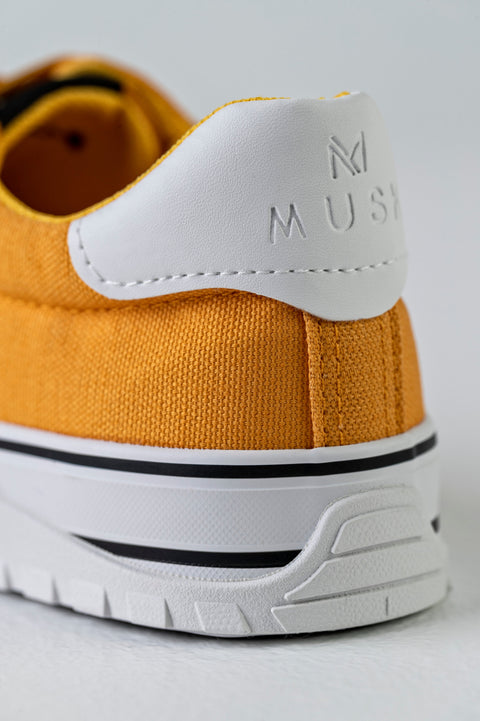 Lace-up fastening canvas sneakers