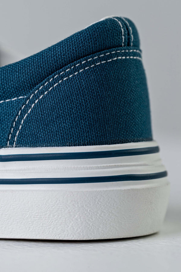 Lace-up fastening canvas sneakers