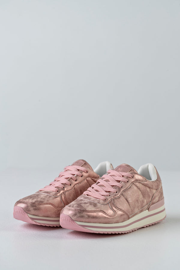 Lace-up fastening sneakers