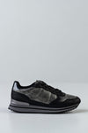 Lace-up fastening sneakers