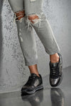 Lace-up fastening sneakers