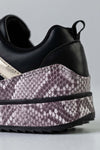 Lace-up fastening sneakers