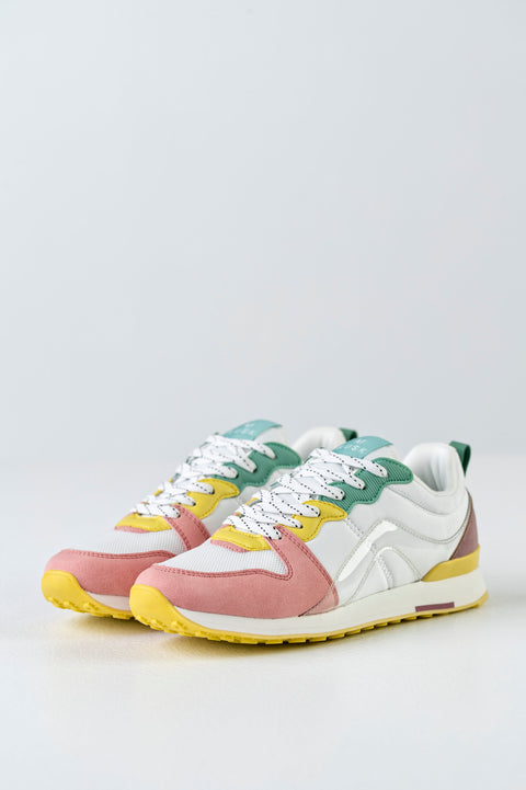 Lace-up fastening sneakers