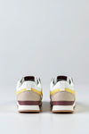 Lace-up fastening sneakers