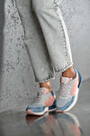 Lace-up fastening sneakers