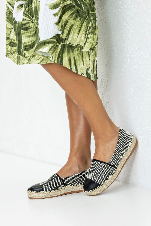 Slip-on, flatform espadrilles