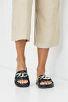 Slide sandal with chain