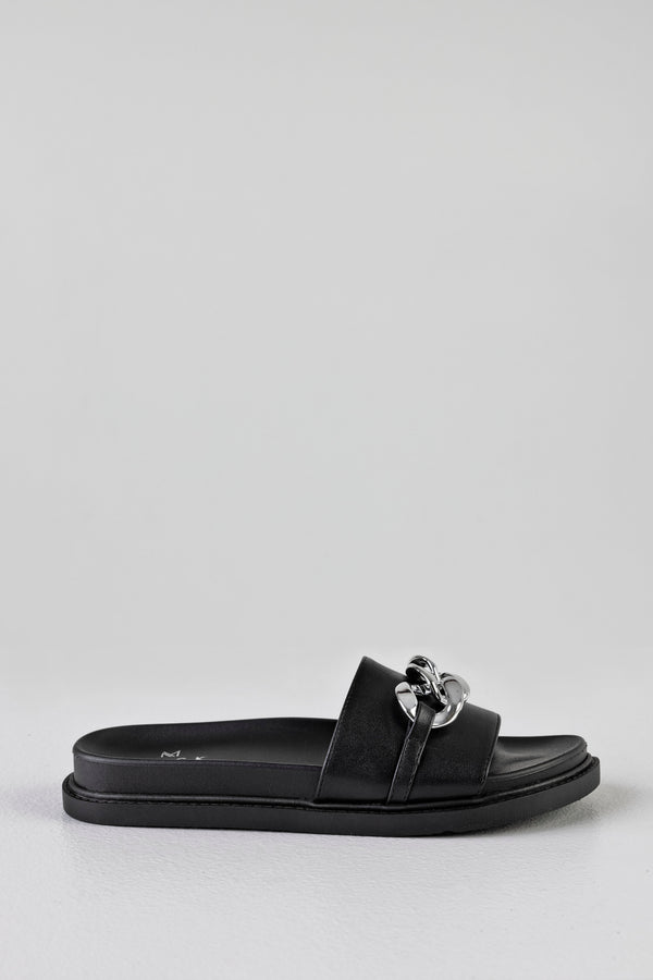 Slide sandal with chain
