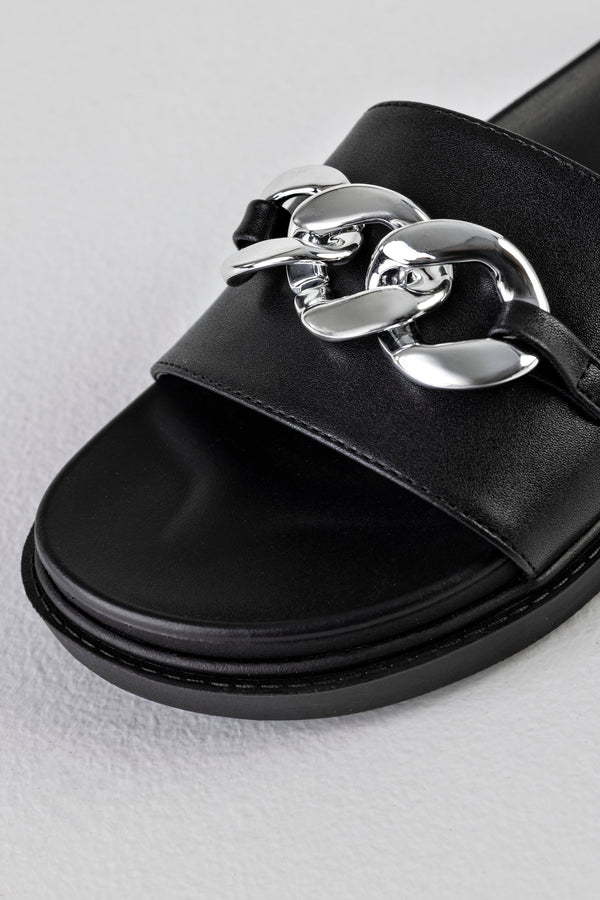 Slide sandal with chain