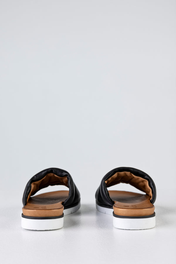 Leather quilted slide sandals