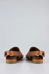 Leather sandals with buckles