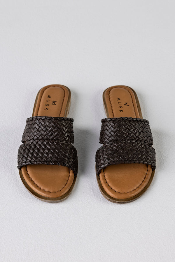Leather slide flat sandals