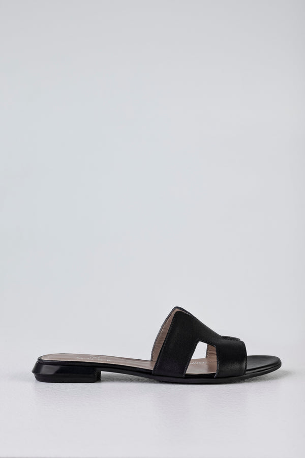 Leather slide sandals