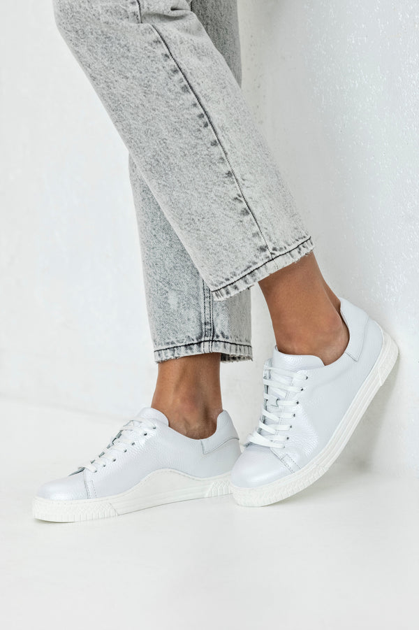 Leather lace-up sneakers