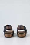 Leather sandals with buckles