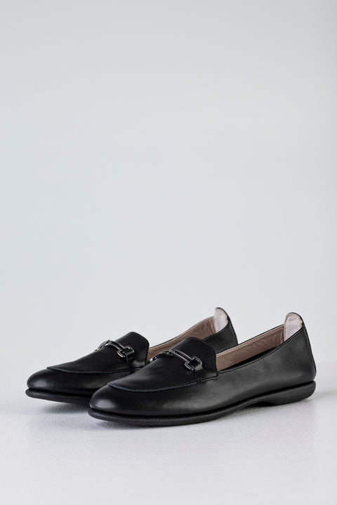 Leather loafers with buckle