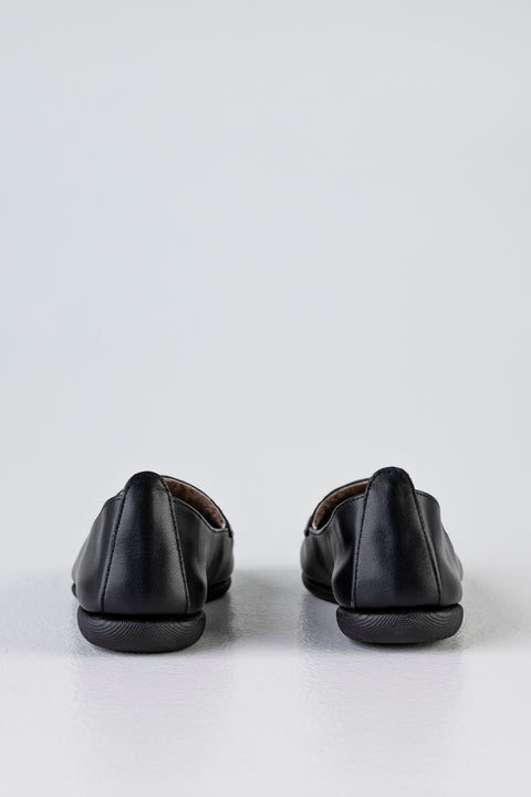 Leather loafers with buckle