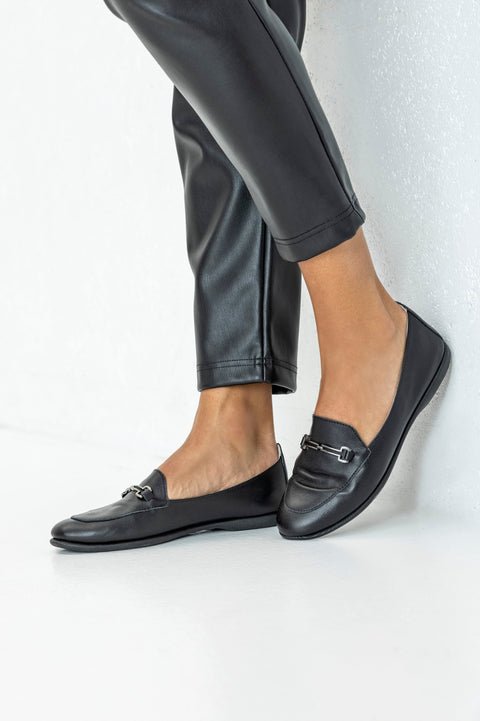 Leather loafers with buckle